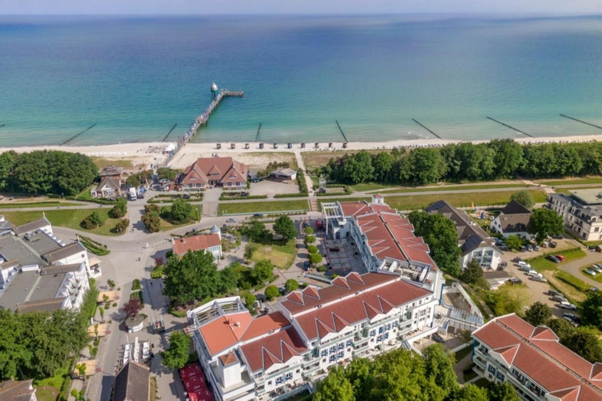 Leuchtturm An Der Seebruecke Zingst Luaran gambar